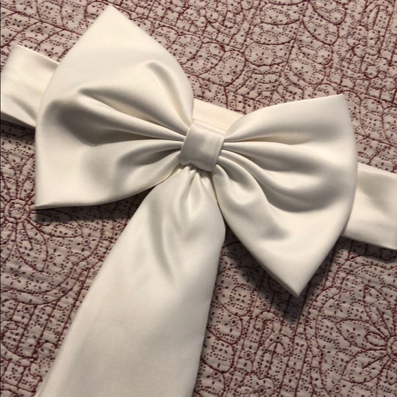 Sash - Picture 2 of 3